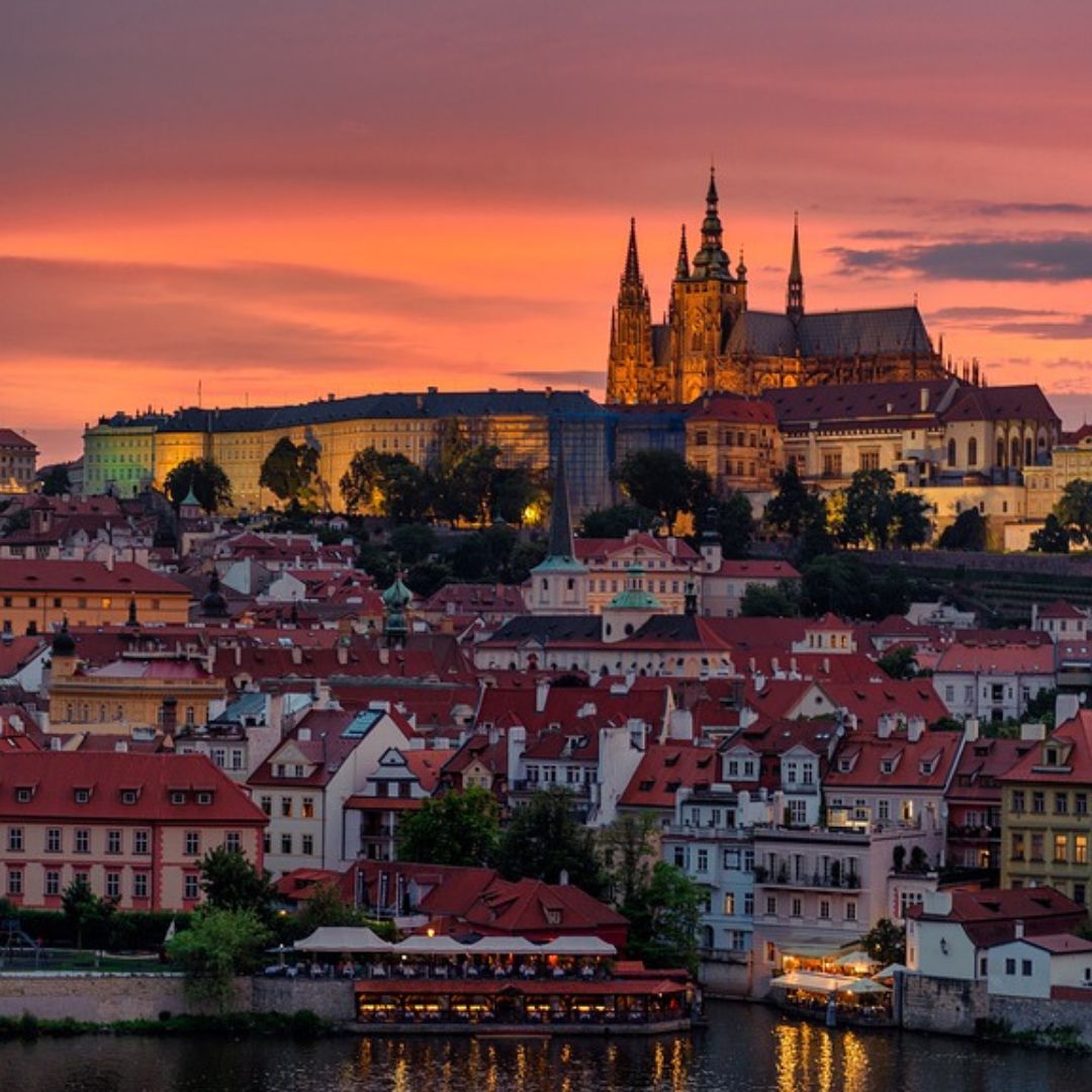 Prague_sunset.jpg