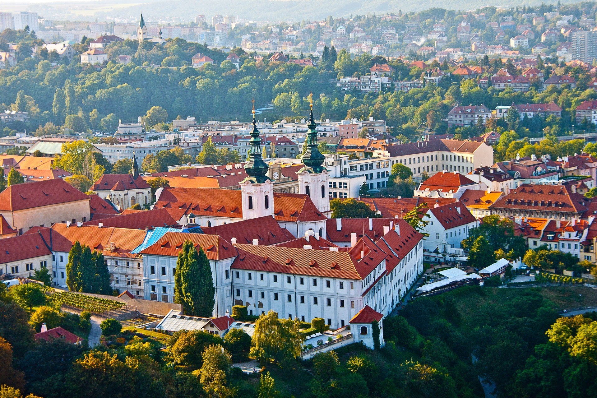 prague-oldtown-squashed.jpg